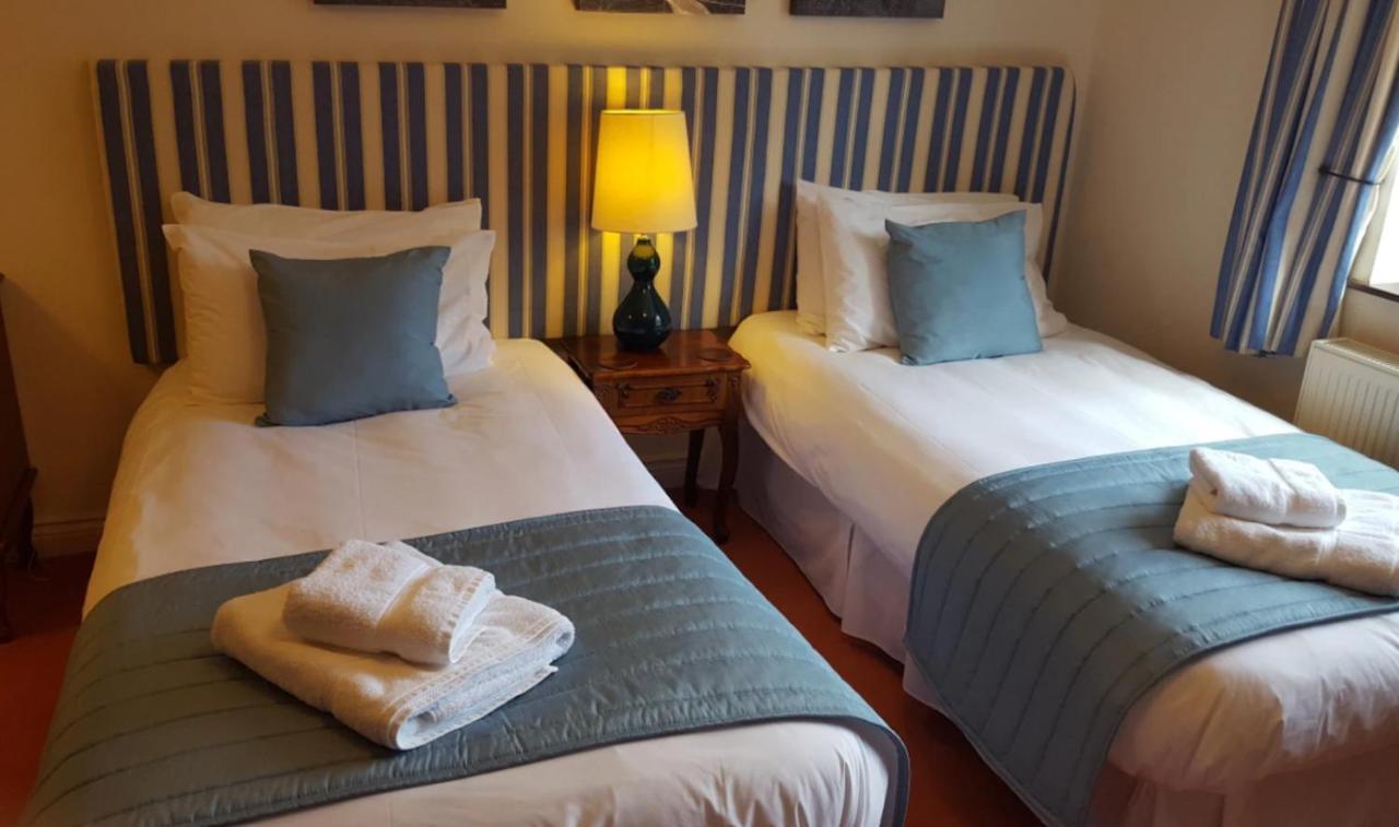 The Walnut Tree Hotel Yeovil Kültér fotó